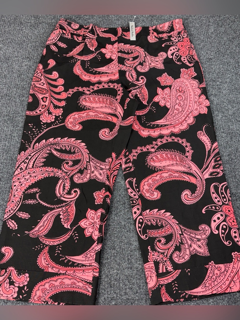 Madison Studio Black And Pink Paisley Print Cuffed Pants Linen/Silk Women’s 16